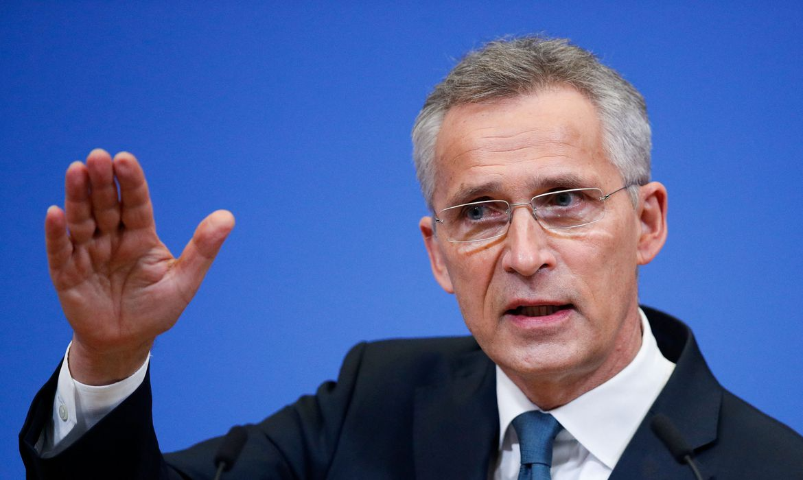 Secretário-geral da Otan, Jens Stoltenberg, afirmou ser irresponsável a fala de Vladimir Foto: Johanna Geron/Reuters