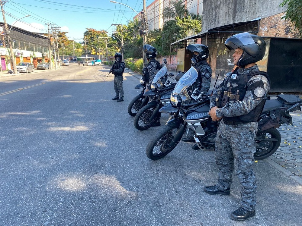 Equipes do Batalhão de Choque estão na Estrada Adhemar Bebiano Divulgação/PMERJ