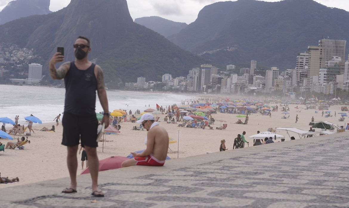 Brasileiros já podem se organizar para os dias de descanso e viagem