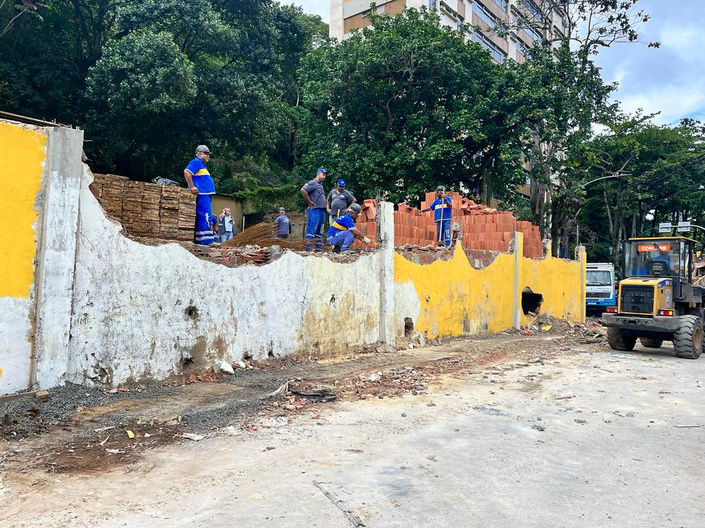 O espaço foi invadido para a instalação de uma loja de materiais de construção Divulgação/Seop