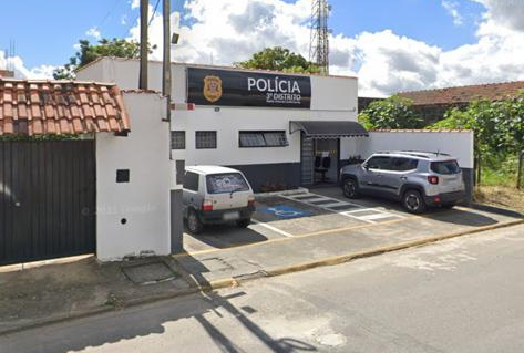 Suspeito foi detido e levado ao plantão policial DIVULGAÇÃO