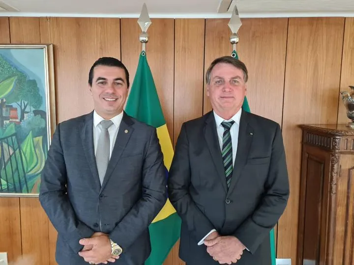 Luis Miranda ao lado de Bolsonaro
