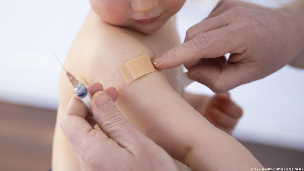 Amparo inicia vacinação contra coronavírus para crianças de 3 e 4 anos 