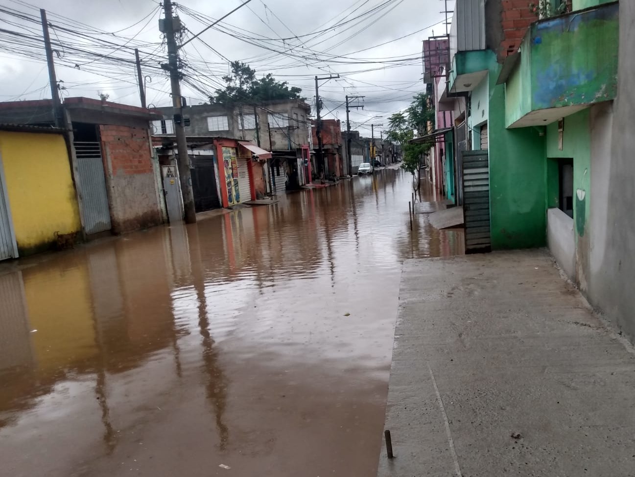 SP: Moradores do Itaim Paulista, na zona leste de São Paulo, reclamam da falta de obras contra enchentes