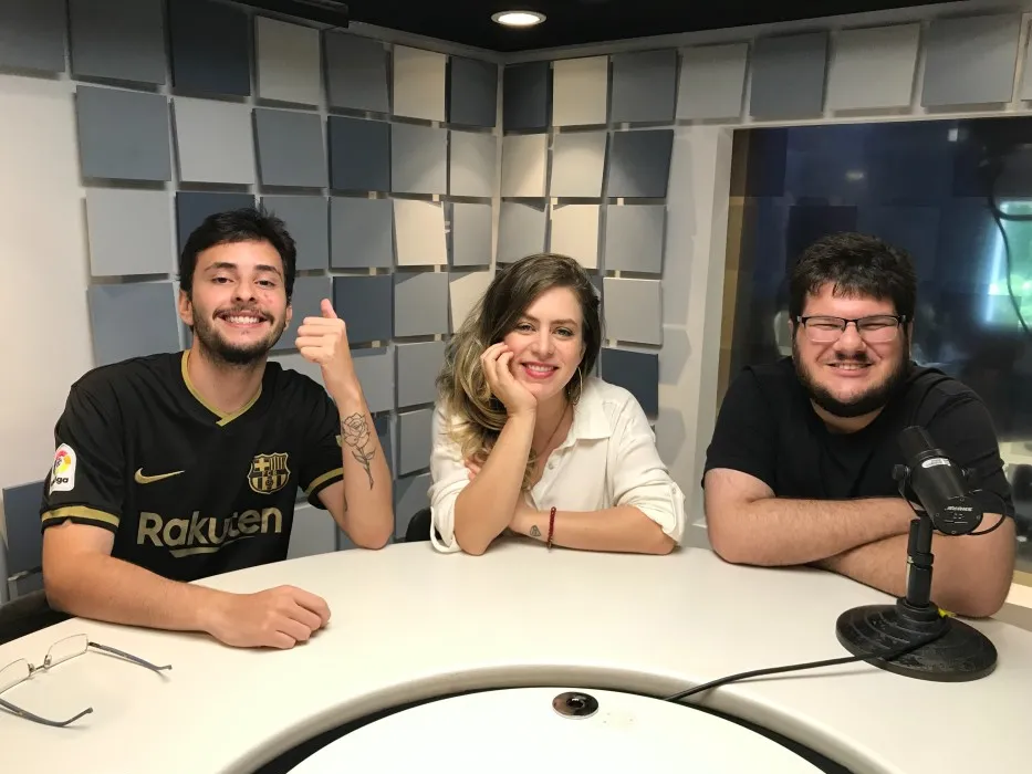 Lucca Mourão, Lu Andrade e Danilo Gobatto na Rádio Bandeirantes