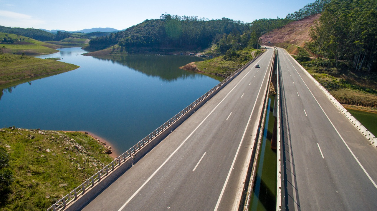 A Serra Antiga será utilizada como pista de descida e a Serra Nova como pista de subida Divulgação/ Tamoios