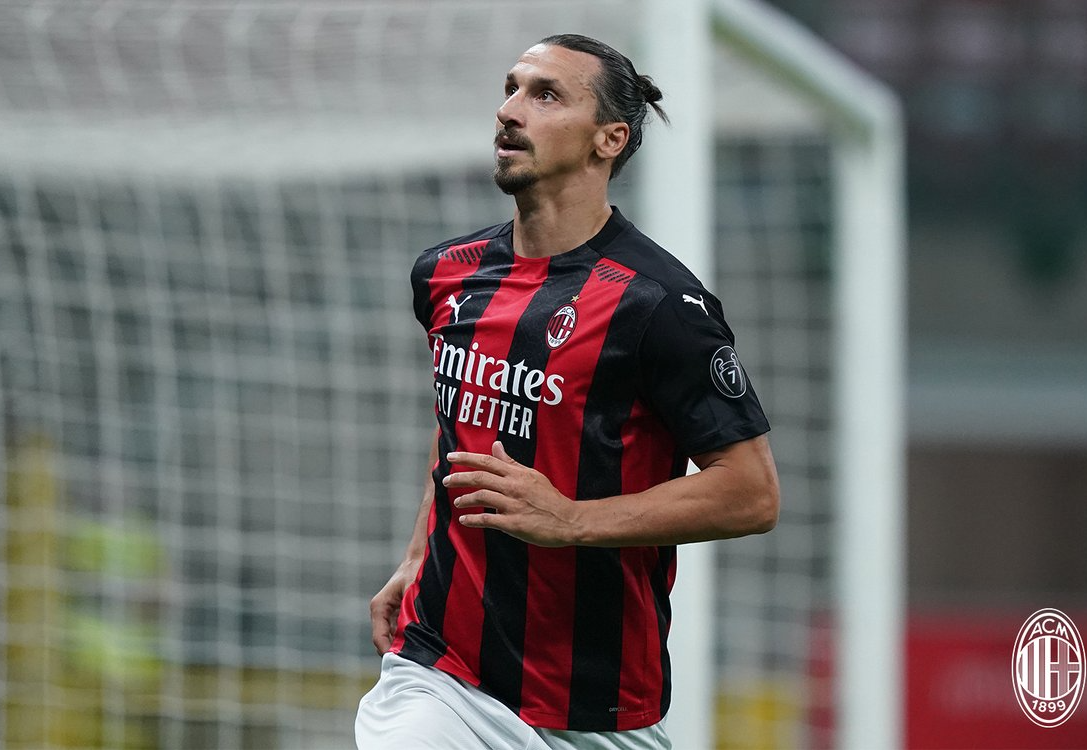 Rossoneros contam com Ibra para não verem Inter disparar ainda mais Reprodução/Twitter AC Milan