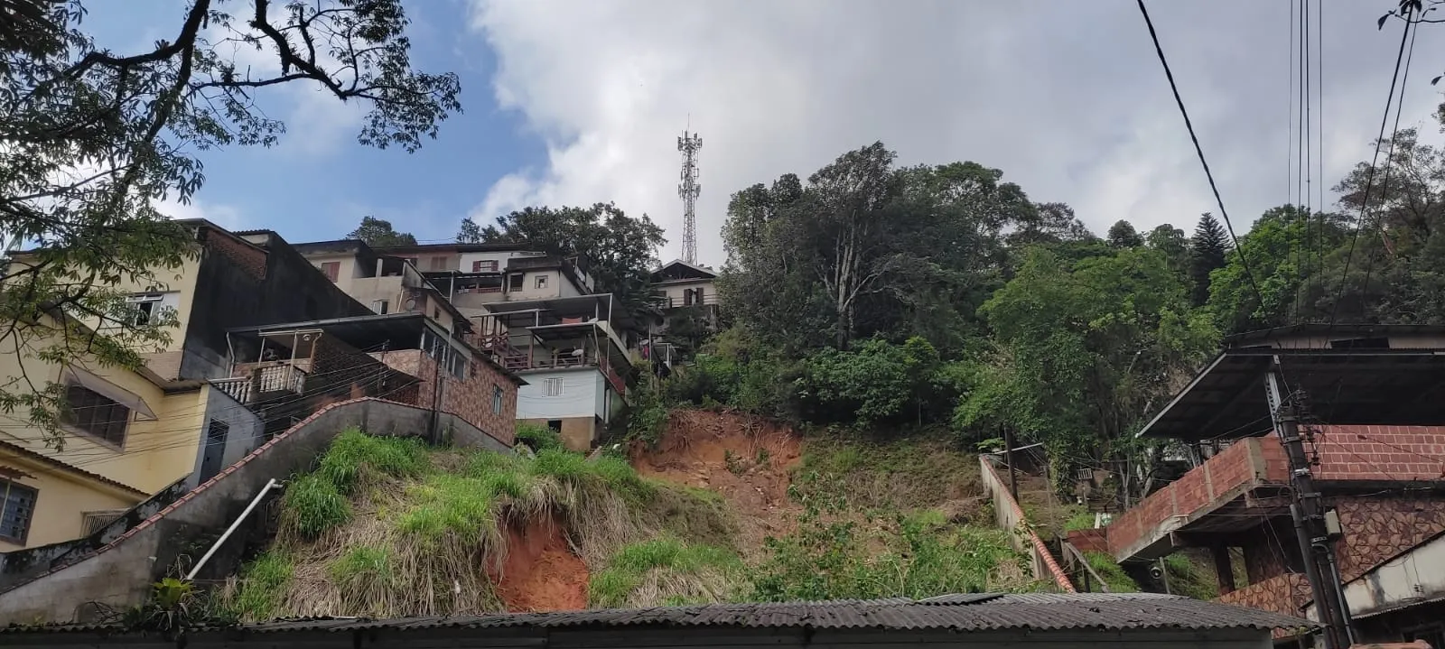 Petrópolis sofreu com fortes chuvas nesta terça (15)