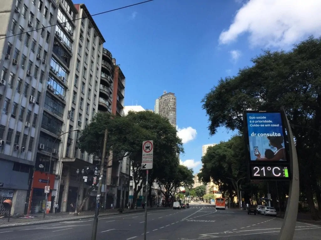 Ação ocorre perto do edifício Copan, no centro de SP, e assusta quem passa pela região Foto: Djalma Vassão/Fotos Públicas