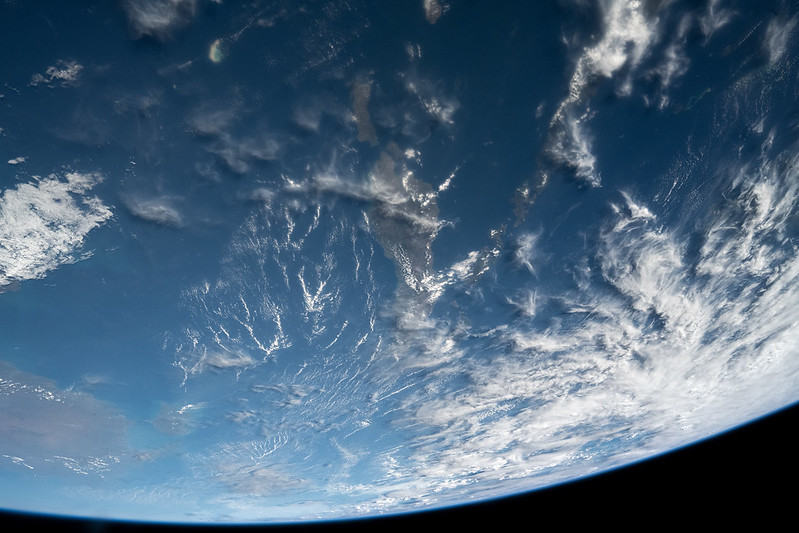 Turistas da SpaceX mostram imagem do planeta Terra visto do espaço