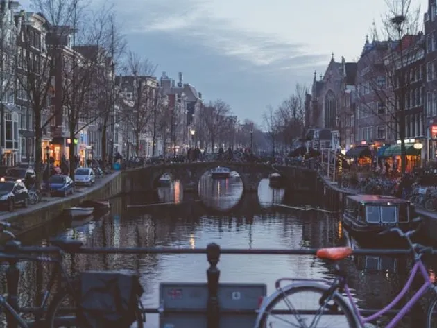 Amsterdã é um dos destinos mais procurados da Holanda