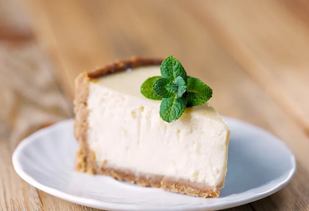 Receita de cheesecake ganha upgrade com raspas de tangerina e folhas de hortelã