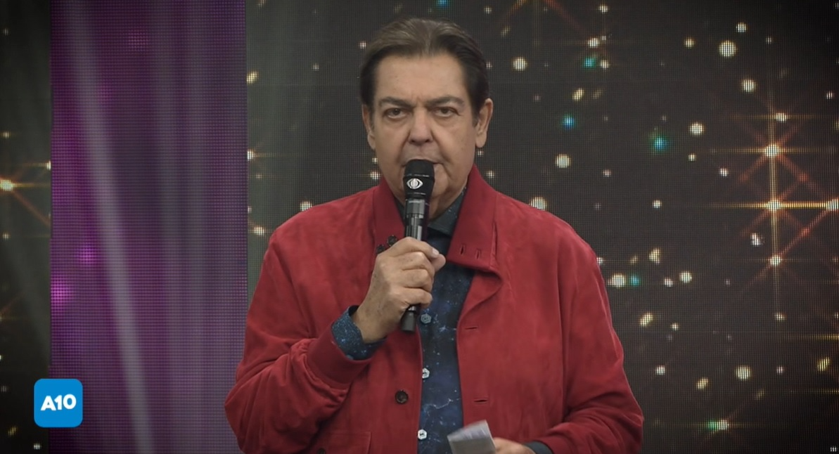 Faustão durante apresentação do quadro Mochila do Riso Reprodução/Faustão Na Band