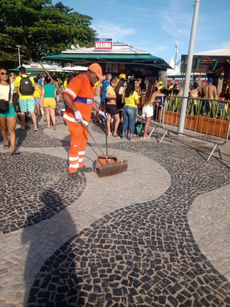 Os serviços foram realizados na parte externa e dos acessos do espaço Comlurb