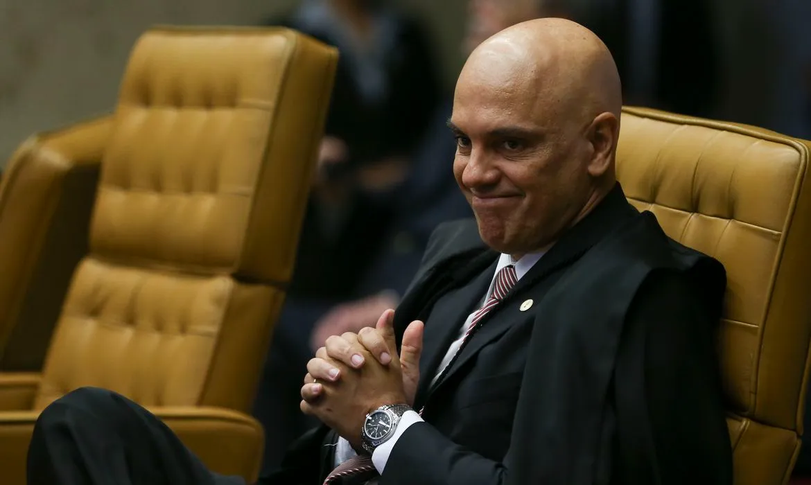 Moraes pediu pronunciamento da Procuradoria-Geral da República e da AGU.
