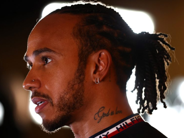 Hamilton relembra trauma da perda do título em 2021: “Sempre fará parte de mim"