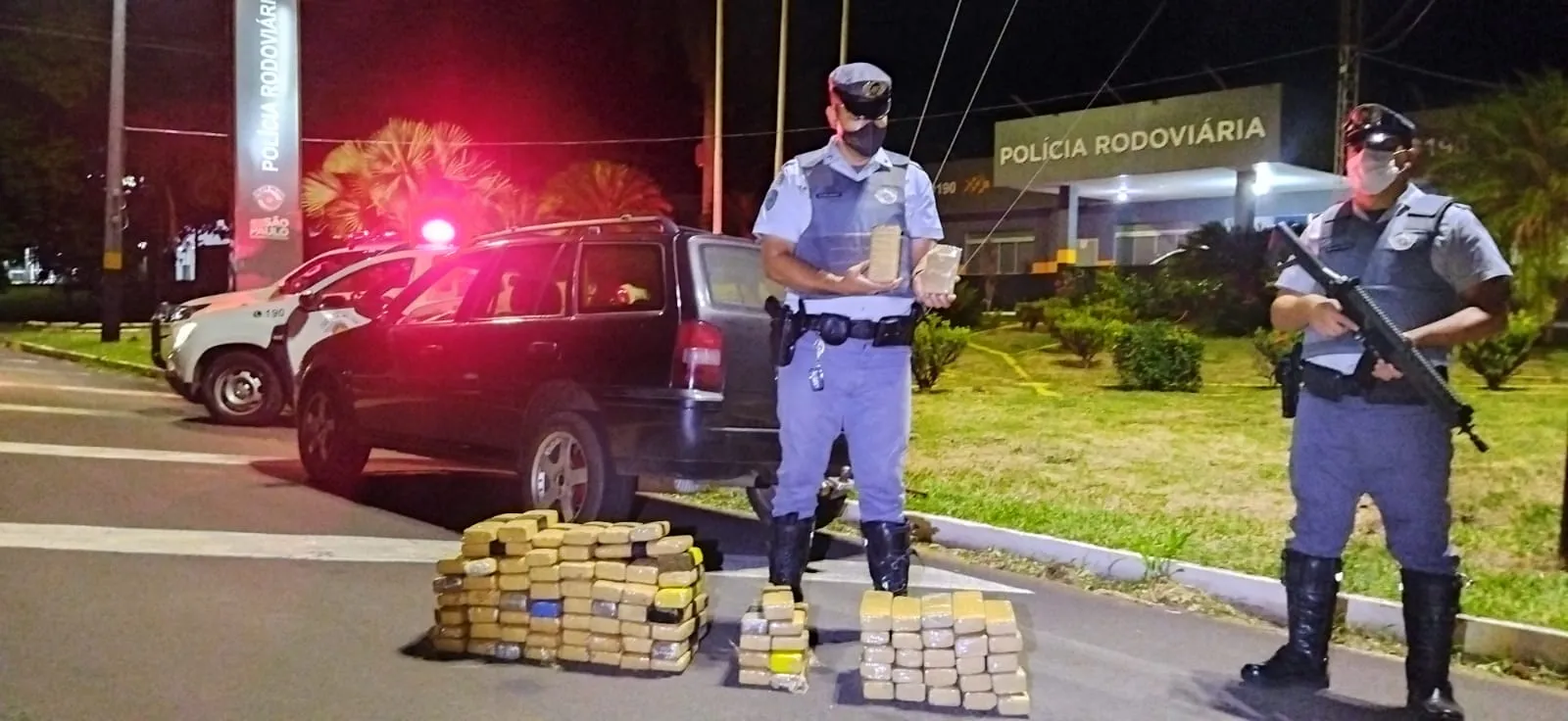 A droga estava escondida no porta-malas