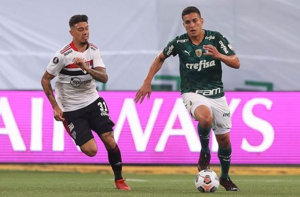 Jogador Renan (dir.), do Palmeiras, concedeu entrevista exclusiva à BandNews FM Reprodução/Redes Sociais