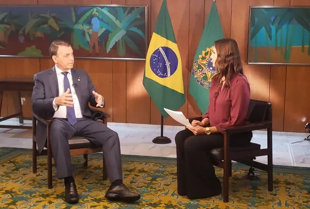 Bolsonaro concedeu entrevista à EBC e disse que não vai sancionar fundo eleitoral de R$ 5,7 bilhões.