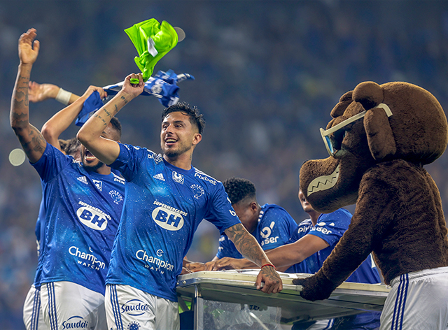 Jogadores na comemoração do acesso à Série A Cruzeiro