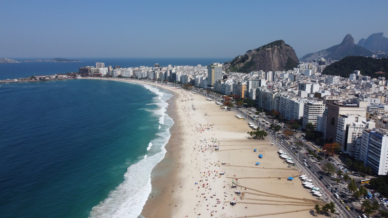 Praia de Copacabana, na Zona Sul do Rio Rafael Catarcione/RioTur