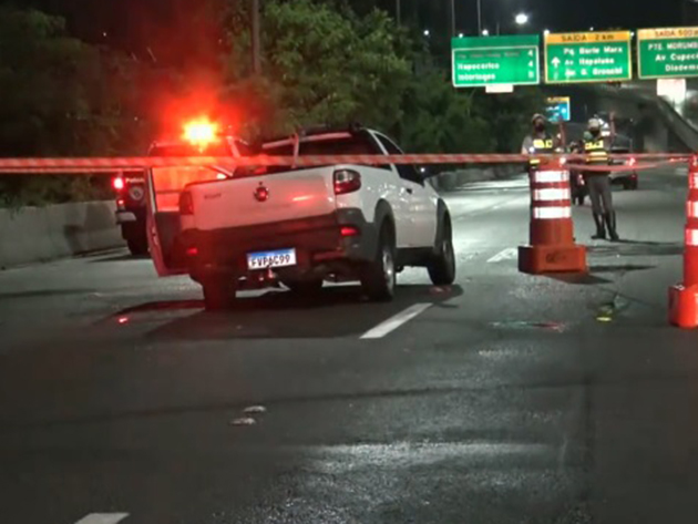 Motorista é baleado na cabeça em assalto na Marginal Pinheiros Reprodução/Band TV