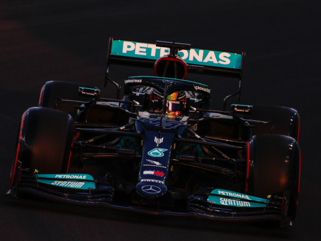Hamilton é o mais rápido em Jeddah e chega à sua 103ª pole