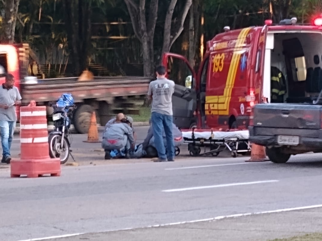 Homem é atropelado na tarde desta quinta-feira (21), em São José dos Campos Divulgação/ Renata Marciano