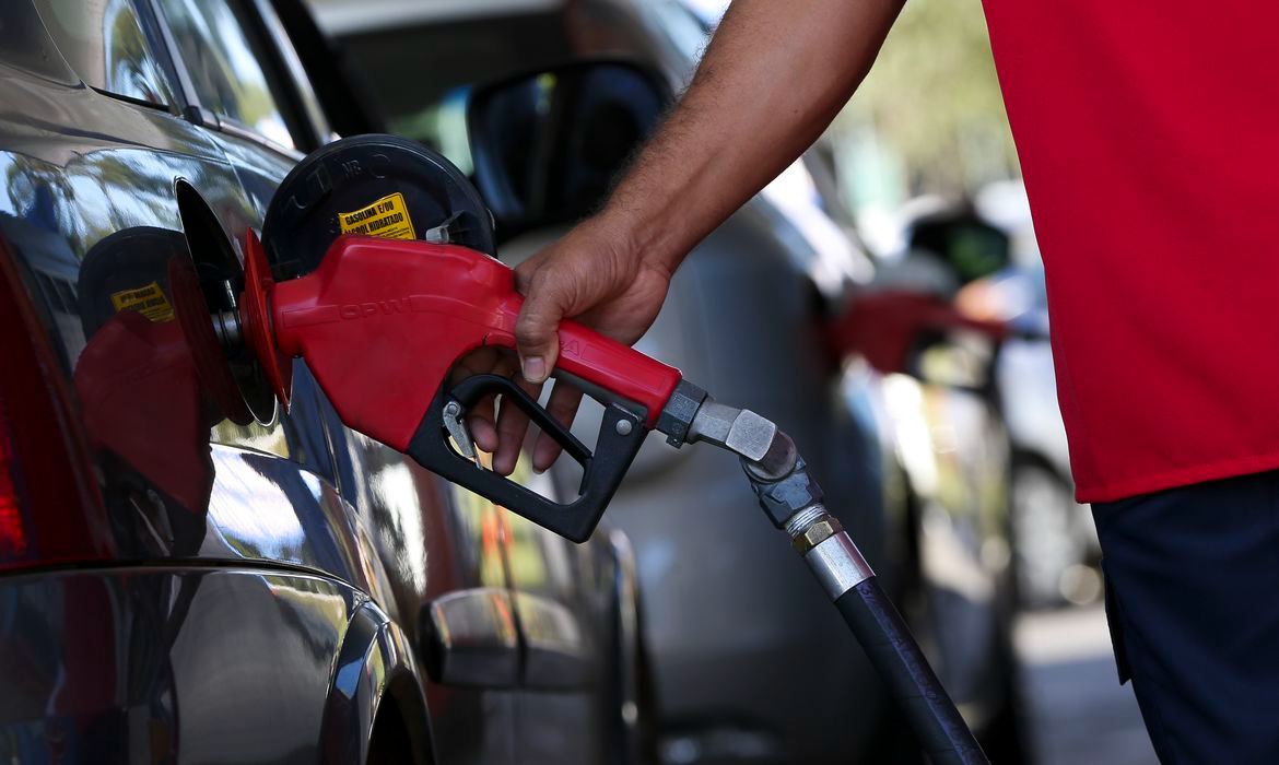 Queda Nos Preços Dos Combustíveis Faz Inflação Desacelerar Em Julho Rádio Bandnews Fm 