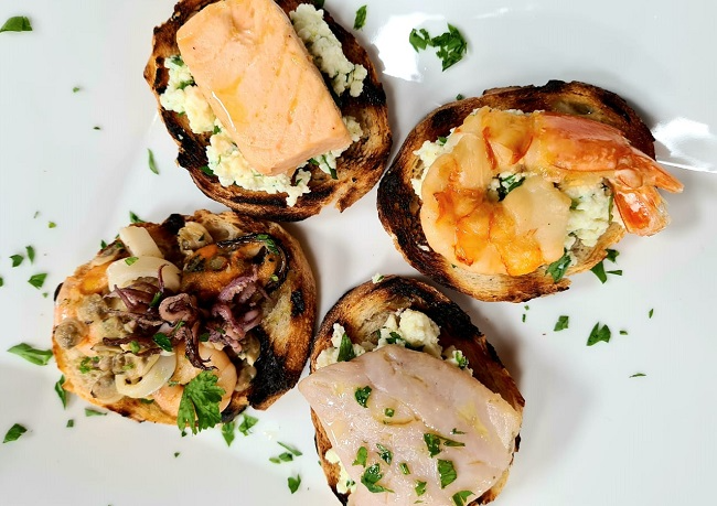 Bruschetta de peixe e frutos do mar | Band Receitas