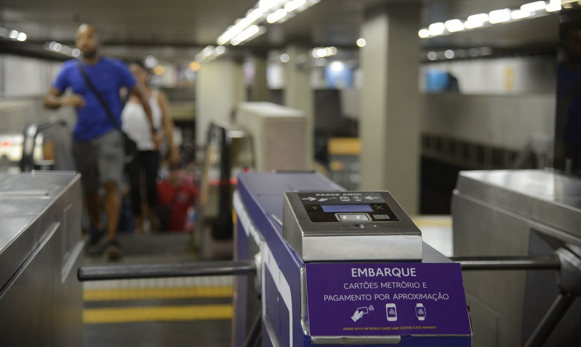 Estações do Maracanã e São Cristóvão terão extensão no horário de embarque Fernando Frazão/Agência Brasil