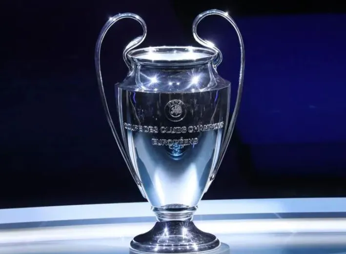 Troféu da Liga dos Campeões: competição vai mudar, mas Uefa enfrenta crise