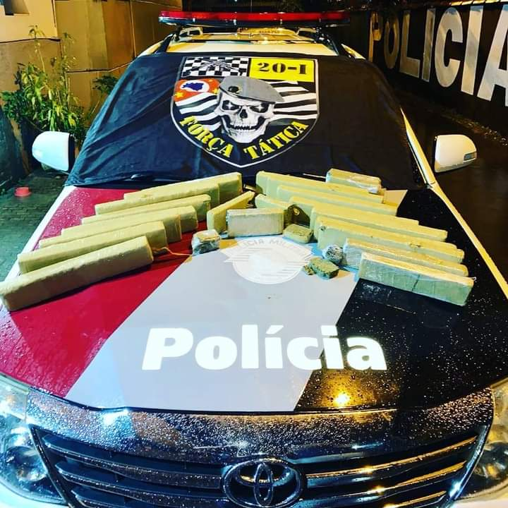 Homem é preso com 23 quilos de maconha em Ubatuba Divulgação/Polícia Militar