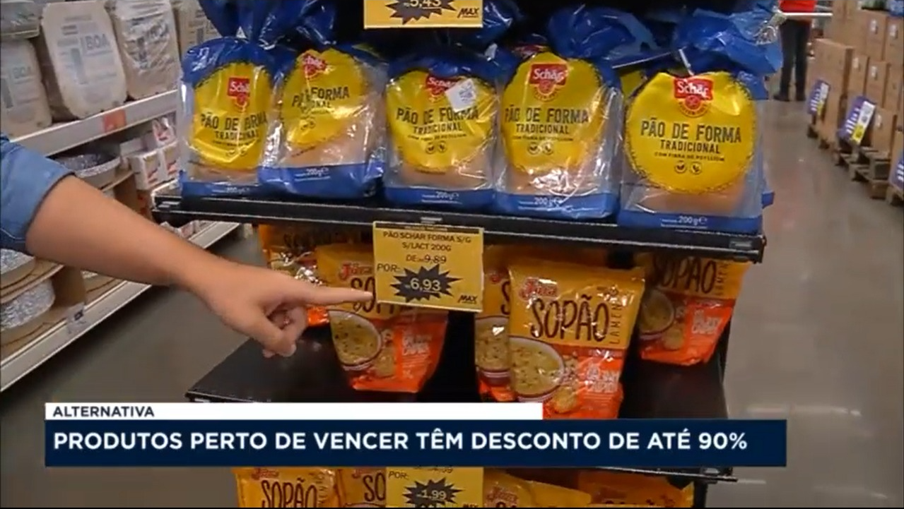 Produtos próximos de vencer tem desconto de até 90% Tiago Costa