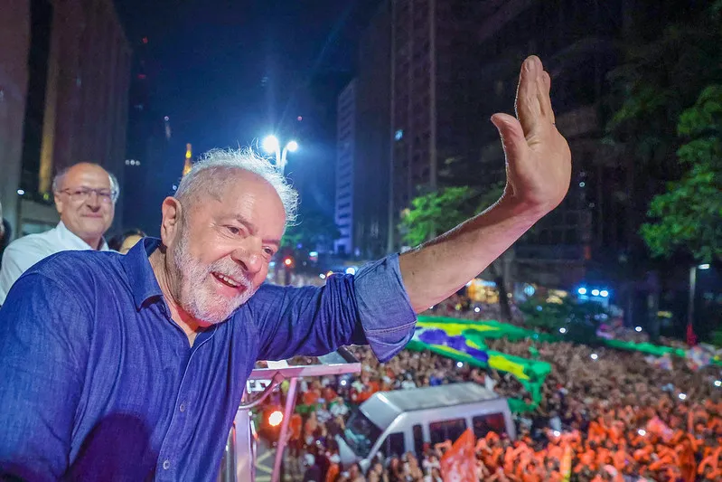 Posse de Lula deve reunir 300 mil pessoas