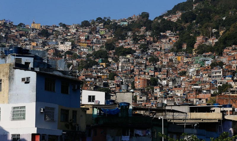 Território dominado por milícias pode ser maior que de traficantes no Rio