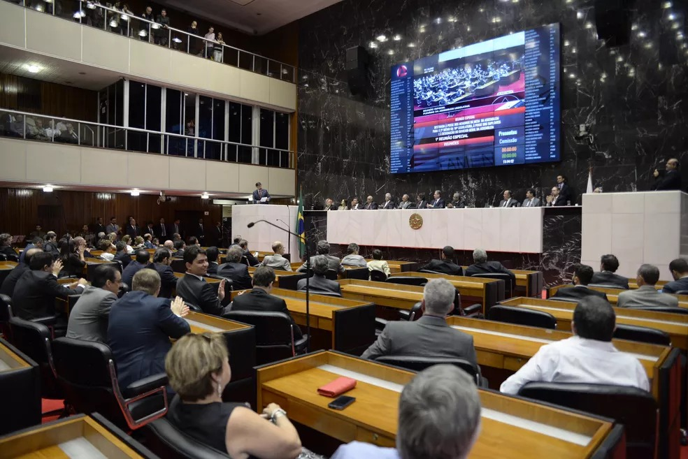 Votação chegou a ser adiada antes de ser votada em 2º turno Daniel Protzner/ALMG