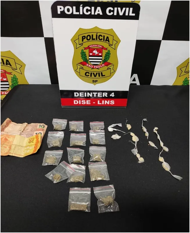 Eles estavam de posse de crack, cocaína e maconha