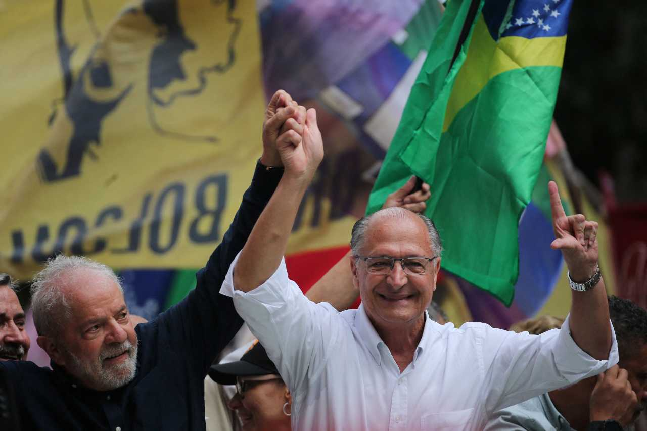 Presidente eleito, Lula (PT) e seu vice eleito, Alckmin (PSB) REUTERS/Diego Vara