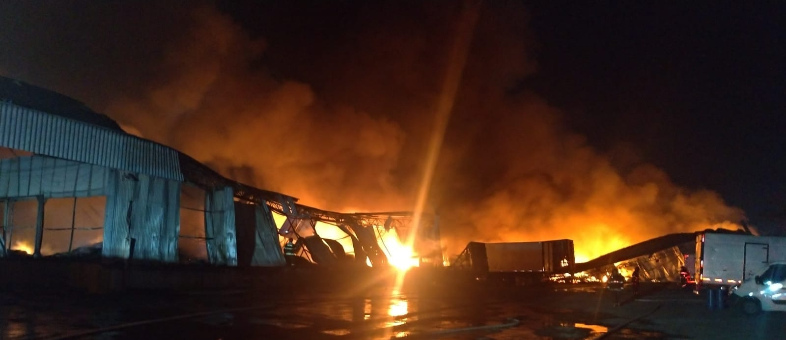 Incêndio em galpão próximo ao Aeroporto de Guarulhos Foto: Corpo de Bombeiros