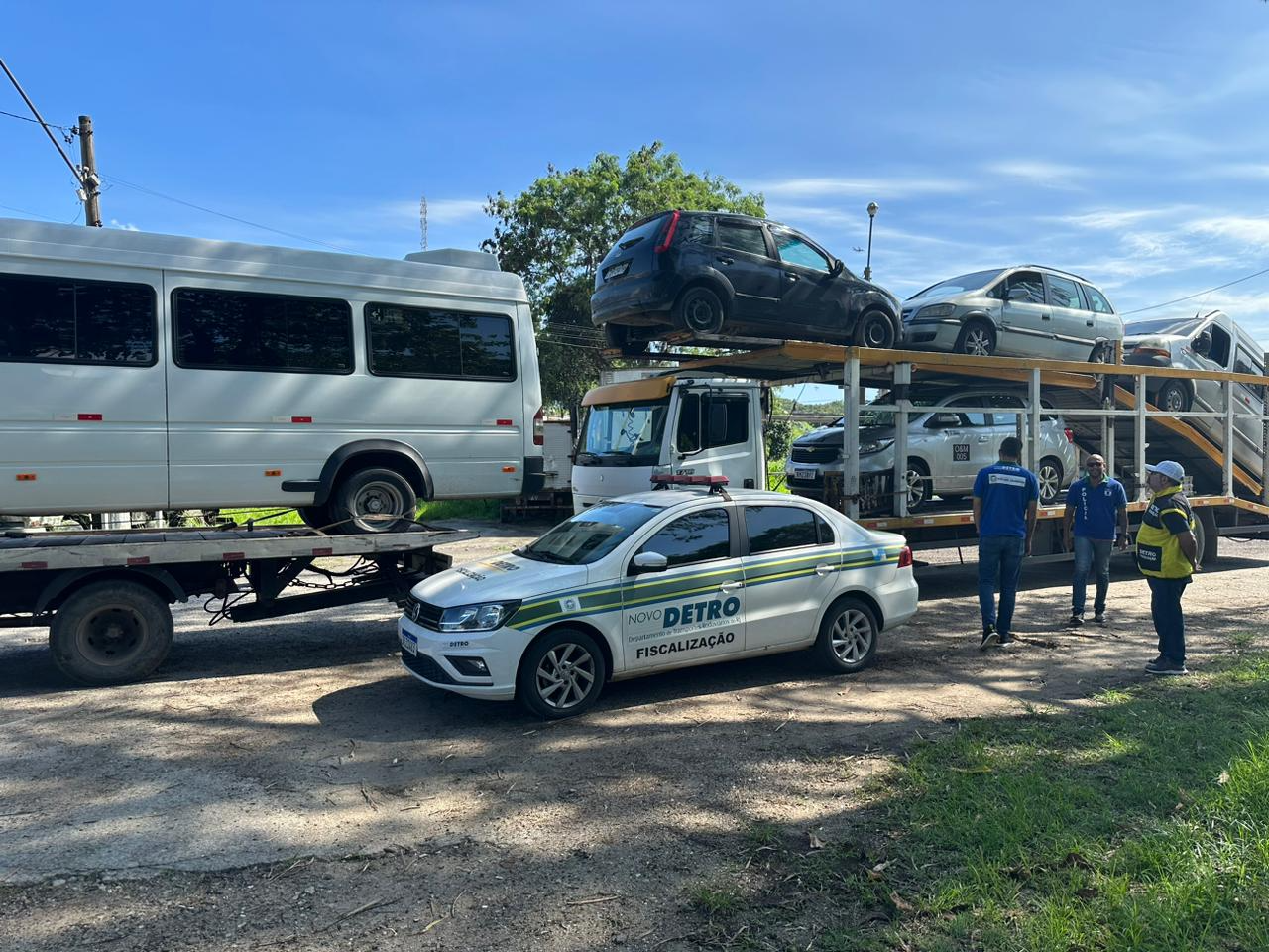 Detro apreende cinco veículos irregulares em Macaé Detro