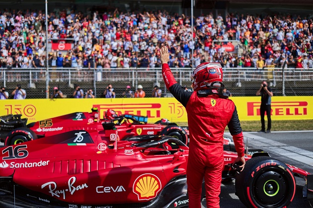 Leclerc celebra "volta especial" da pole, mas mostra preocupação com pneus