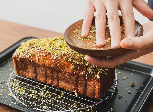 Carole Crema ensina receita inglesa de bolo de pistache Unsplash