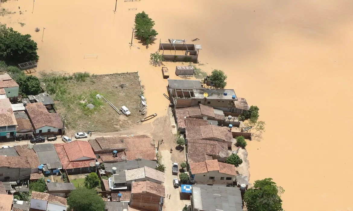 Governo brasileiro negou ajuda humanitária da Argentina para a Bahia.