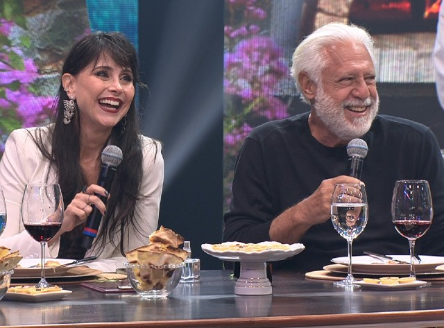 Casal traz o tema política para conversa com Faustão Reprodução Band