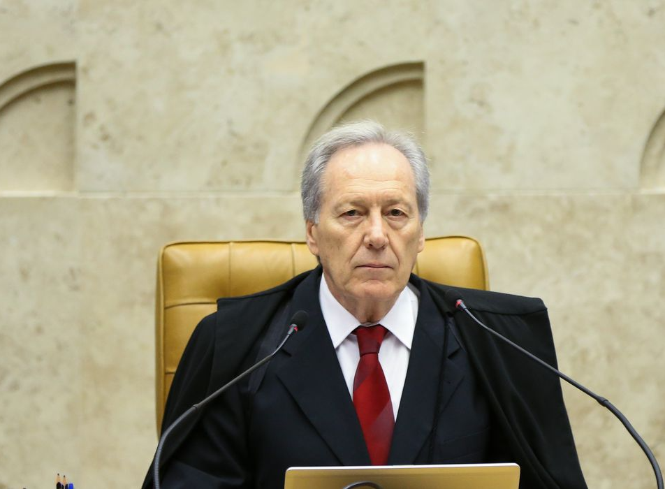 Lewandoswski ressaltou que as informações que diz respeito à investigação só oderão ser acessadas por senadores que integram a CPI Foto: Marcelo Camargo