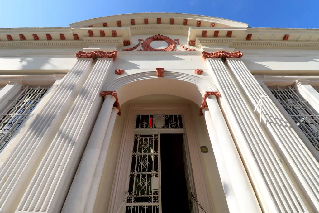 Biblioteca fica na região central de Sorocaba 