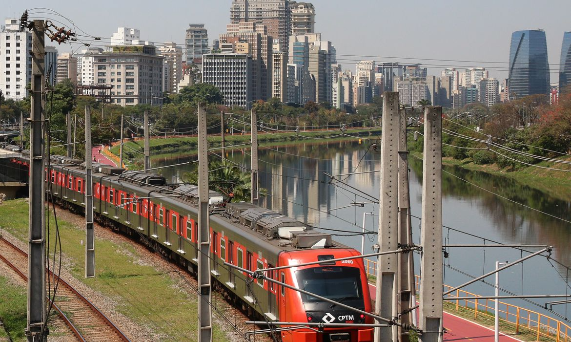 A interligação entre trens e metrô foi liberada. Foto: Agência Brasil