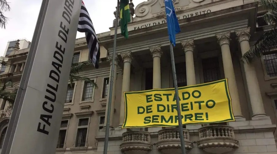 Reinaldo: Bolsonaro reage às cartas com mentiras 
