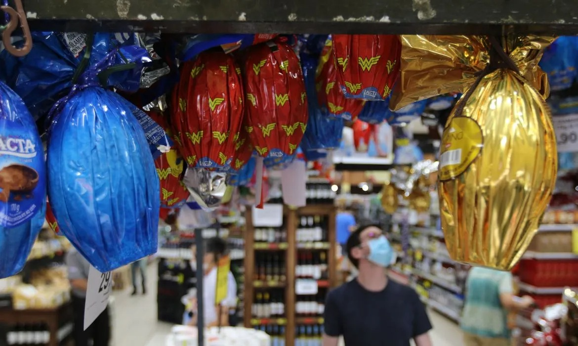 Alto preço dos ovos de chocolate é um dos motivos para a diminuição das compras de Páscoa Fábio Rodrigues Pozzebom/Agência Brasil